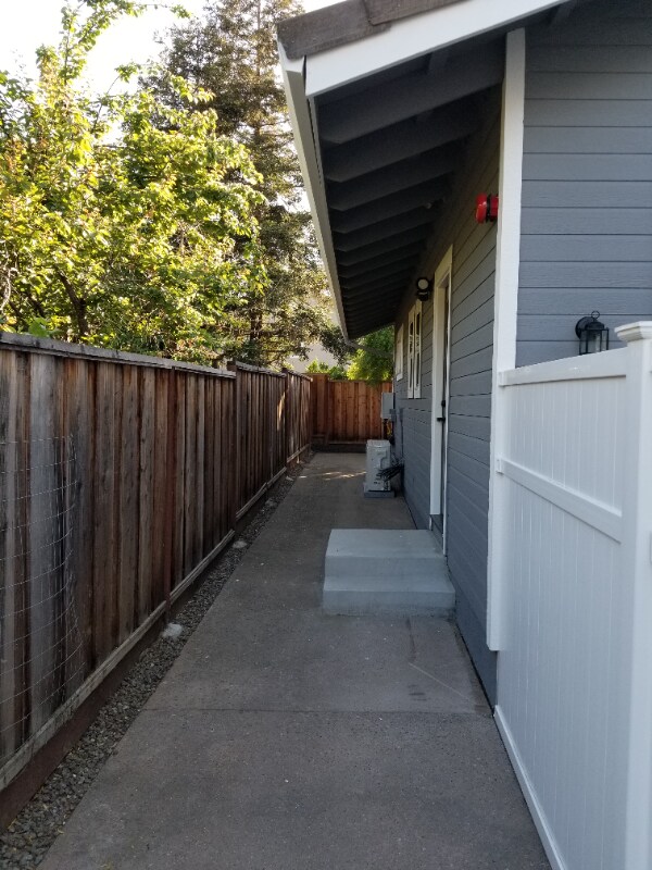 Building Photo - 41 Marcia Ct