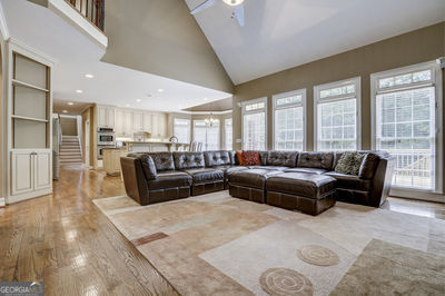 Building Photo - 9485 Nesbit Lakes Dr
