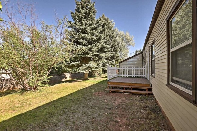 Building Photo - 526 S 225 W