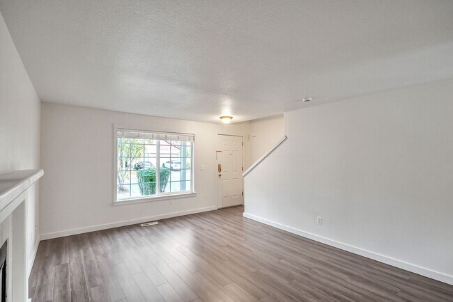 Building Photo - 3114 SE Tumblestone Dr