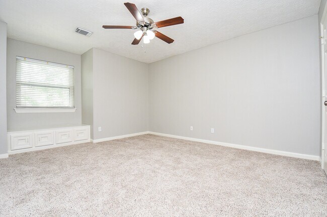 Building Photo - 15831 Conners Ace Dr