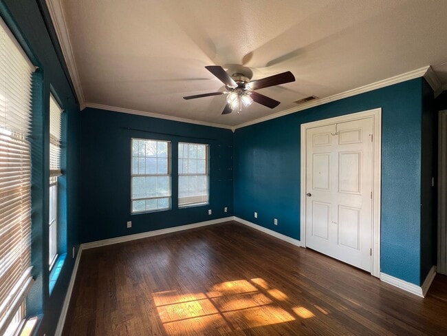 Building Photo - 850 N Harbin Dr