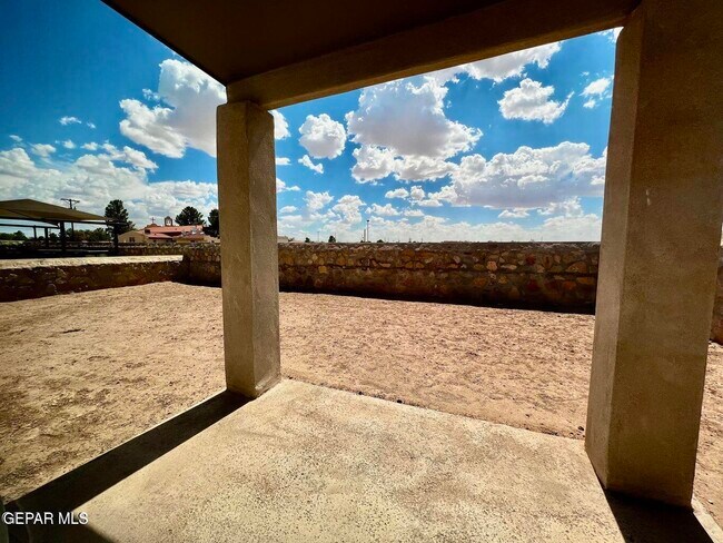 Building Photo - 11365 Hidalgo Dr