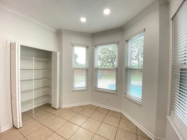 Building Photo - 13110 Moss Park Ridge Dr