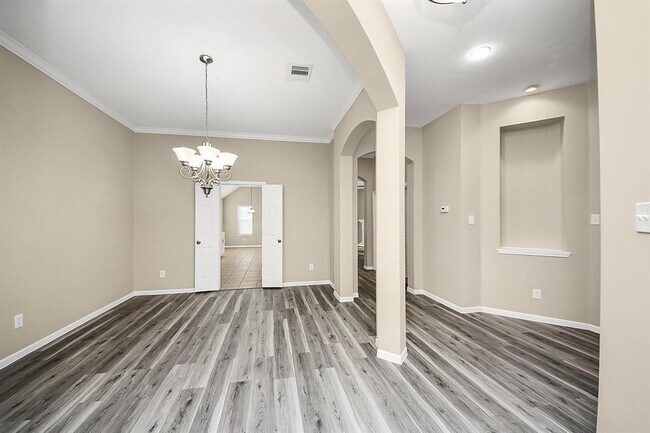 Building Photo - 22035 Emerald Run Ln