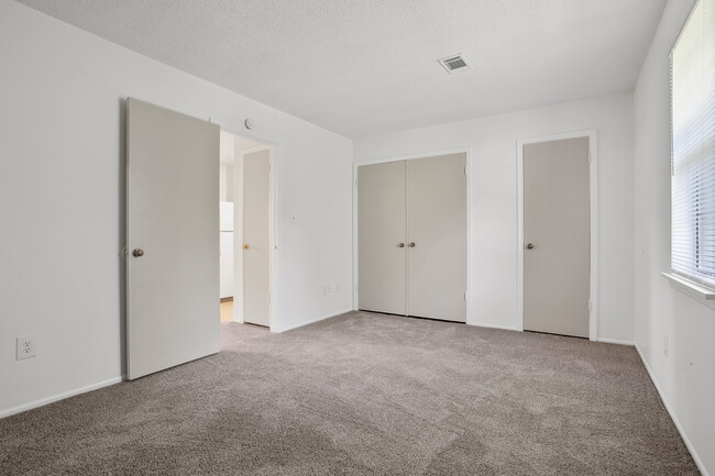 Room - Fairhill Apartments