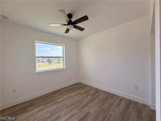 Building Photo - 2212 Armour Rd