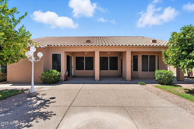 Building Photo - 9634 E Irwin Ave