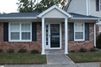 Building Photo - 114 Silver Brook Dr