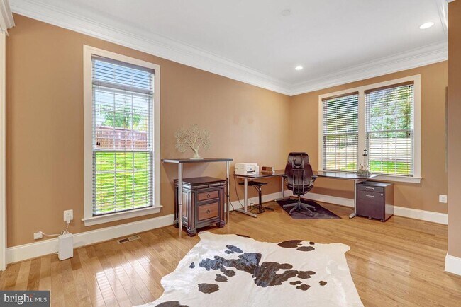 Building Photo - 829 Golden Arrow St
