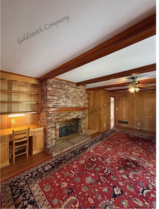 Building Photo - 2 Woodfern Cir