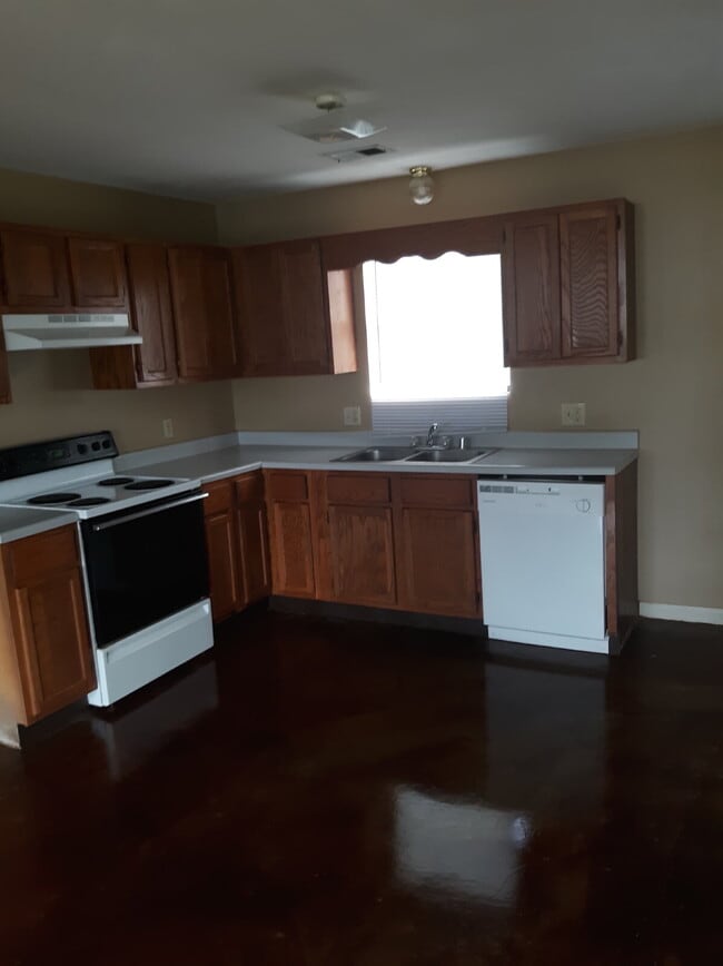 Building Photo - "Charming 2-Bed Home in Bono, AR - Cozy Living at 321 Michael!"