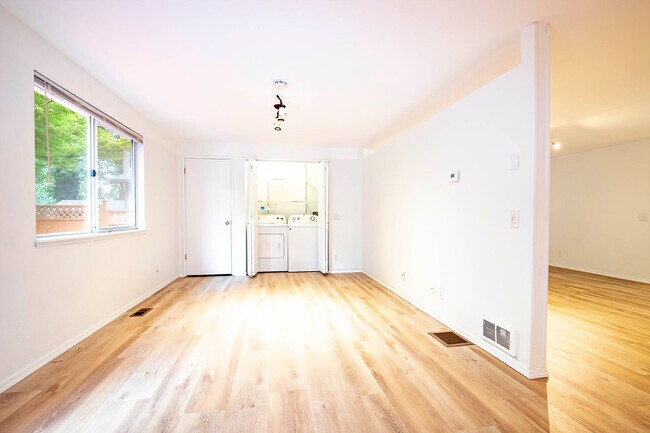Building Photo - 21612 SE 271st Pl