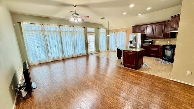 Building Photo - 3811 Windmill Creek Dr