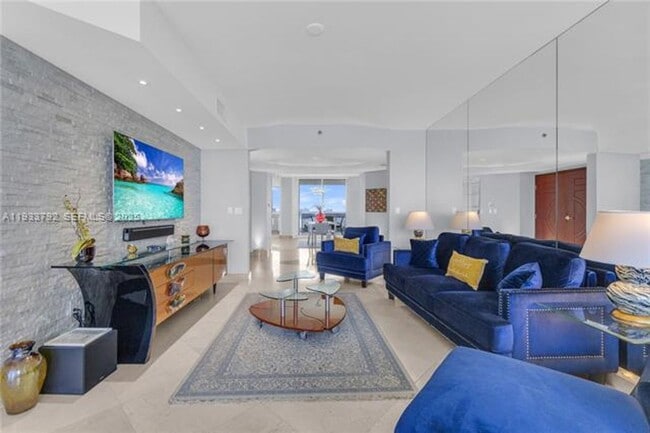 Building Photo - 19111 Collins Ave