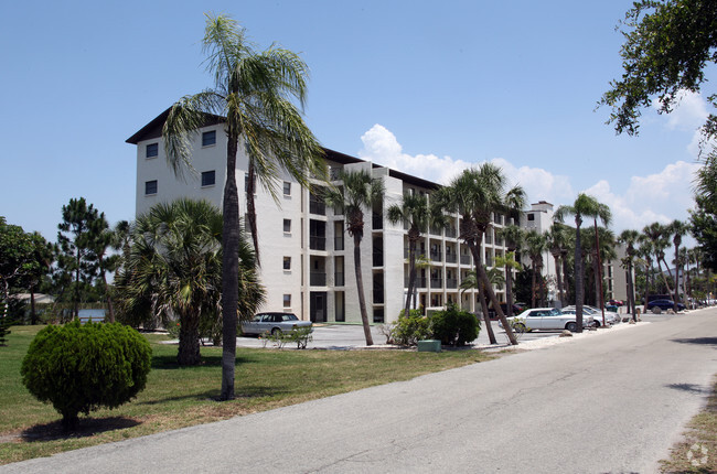 Primary Photo - Lake Bayshore Condominiums