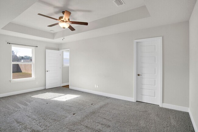 Building Photo - Beautiful 3 Bed 2 Bath Home Centrally Located in Pensacola