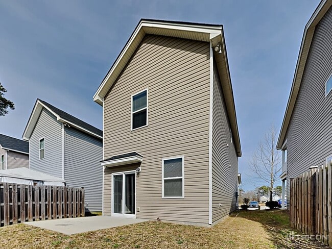 Building Photo - 323 Springwalk Ln