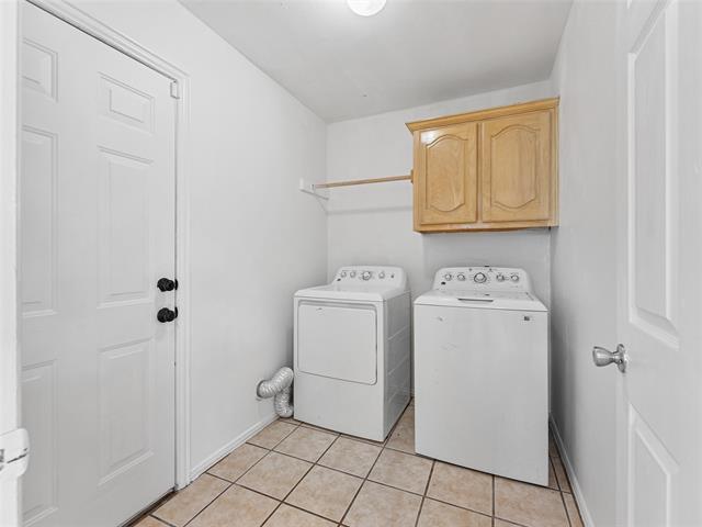 Building Photo - 3651 Willow Creek Dr