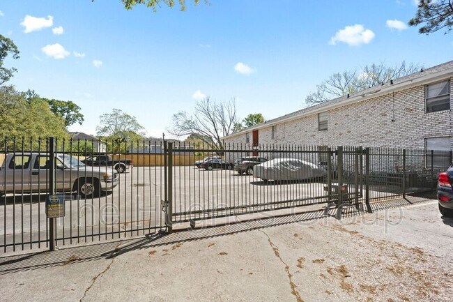 Building Photo - 249 Richland Ave