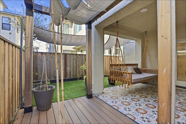 Building Photo - Beautiful 4BD/3.5BA Single-Family Home in the Dublin Boulevards Community!