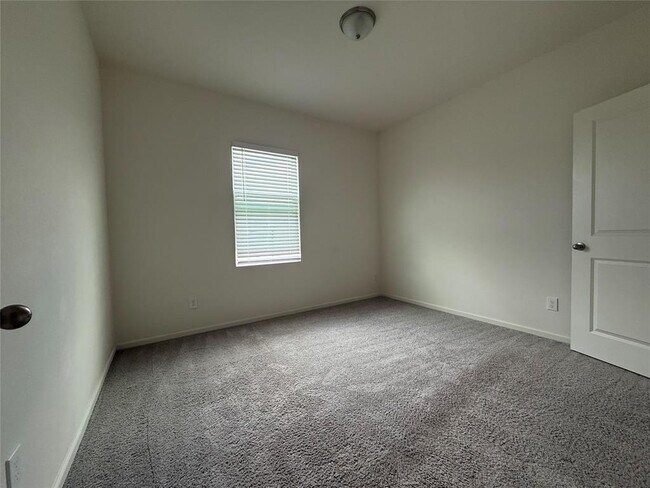 Building Photo - 1049 Water Oak Ln
