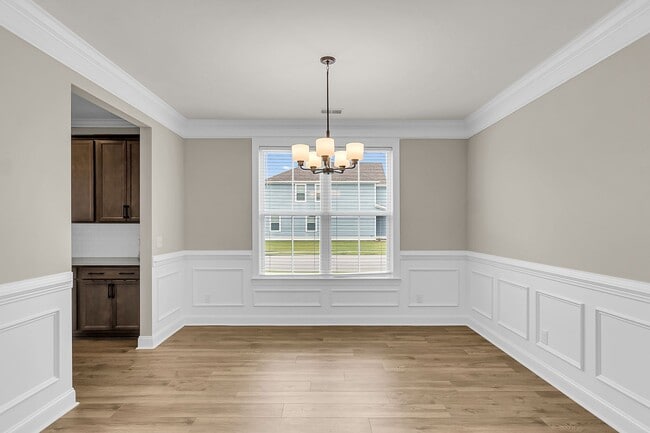 Building Photo - 687 Black Pine Rd
