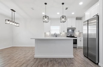 Building Photo - 208 Faith Dr