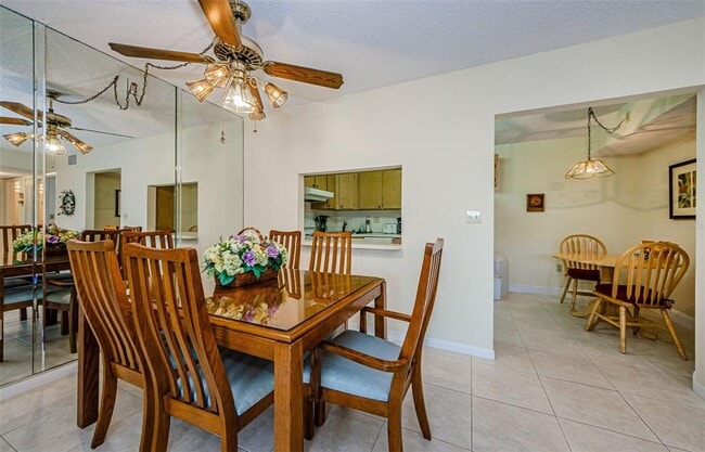 Building Photo - 1151 Pine Ridge Cir W