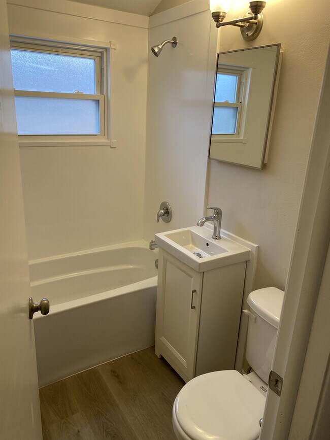 Building Photo - 3140 S 48th St
