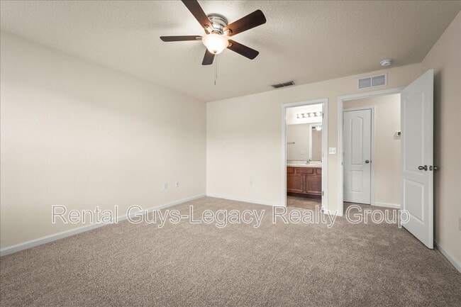 Building Photo - 51 Englewood Tr