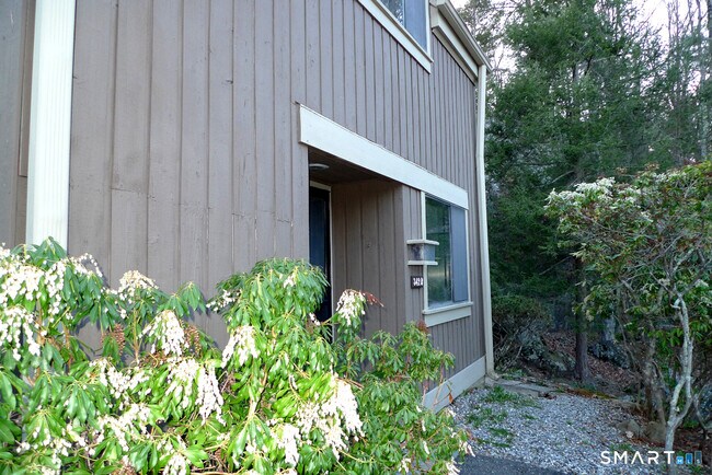 Building Photo - 342 Heritage Vlg