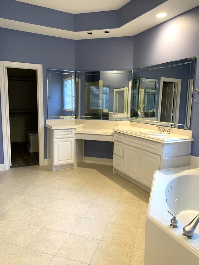 Building Photo - 2611 Summer Rain Dr