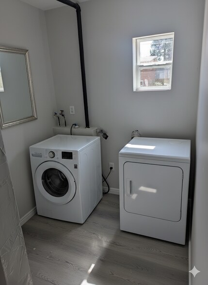 Laundry - 960 E 2680 N