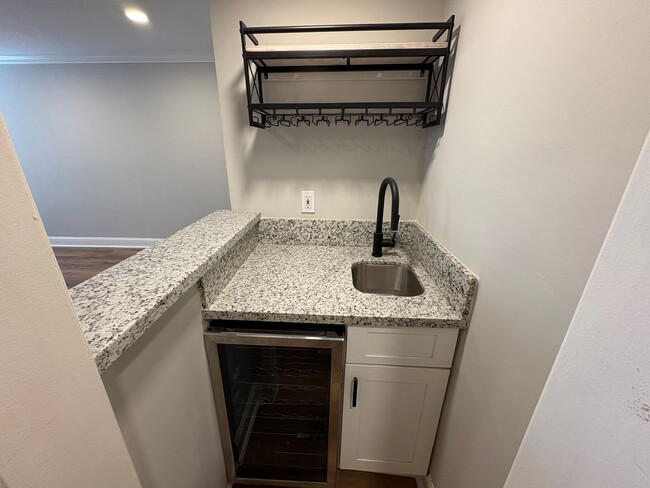 Building Photo - Totally redone 4 bedrooms townhouse.