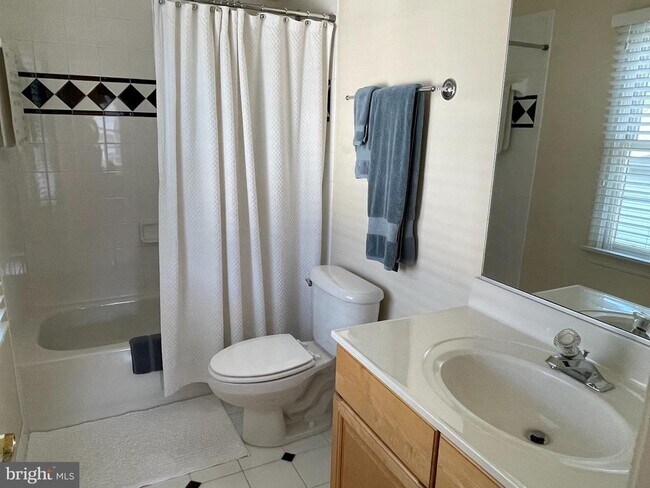 Building Photo - 6915 Bonheim Ct