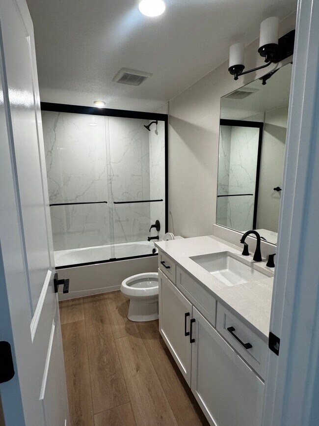 Building Photo - Brand-New Luxury Rental | 6 Bed, 5.5 Bath | 6,510 Sq Ft | Jordanelle Ridge, Heber City | $8,000/mo