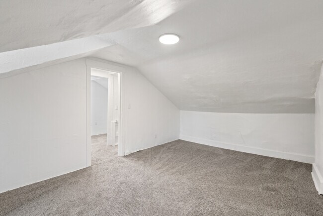 Building Photo - 1313 Lowrie St