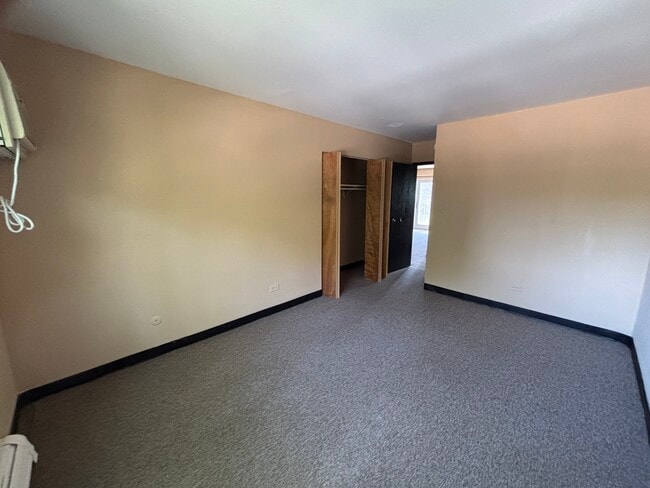 Building Photo - 701 Spruce Ct