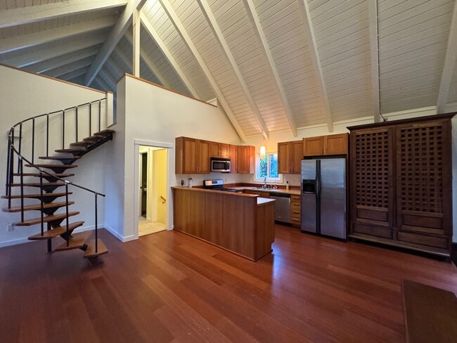 Building Photo - 11022 Palisades Ave SW