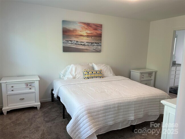 Building Photo - 11028 Wickenden Wy