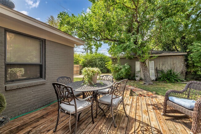 Building Photo - 801 N 3rd St