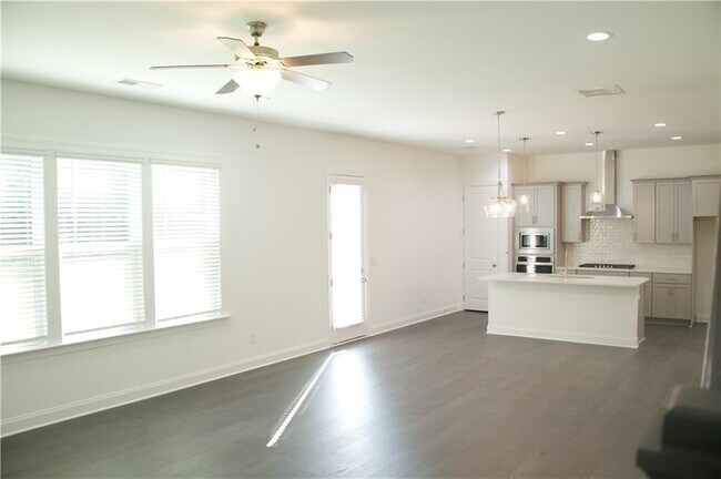 Building Photo - 4381 Encore Blvd