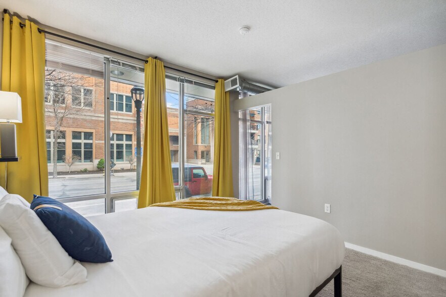 Building Photo - 616 Washington Ave S