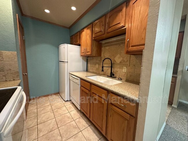 Building Photo - 6060 NW Expressway