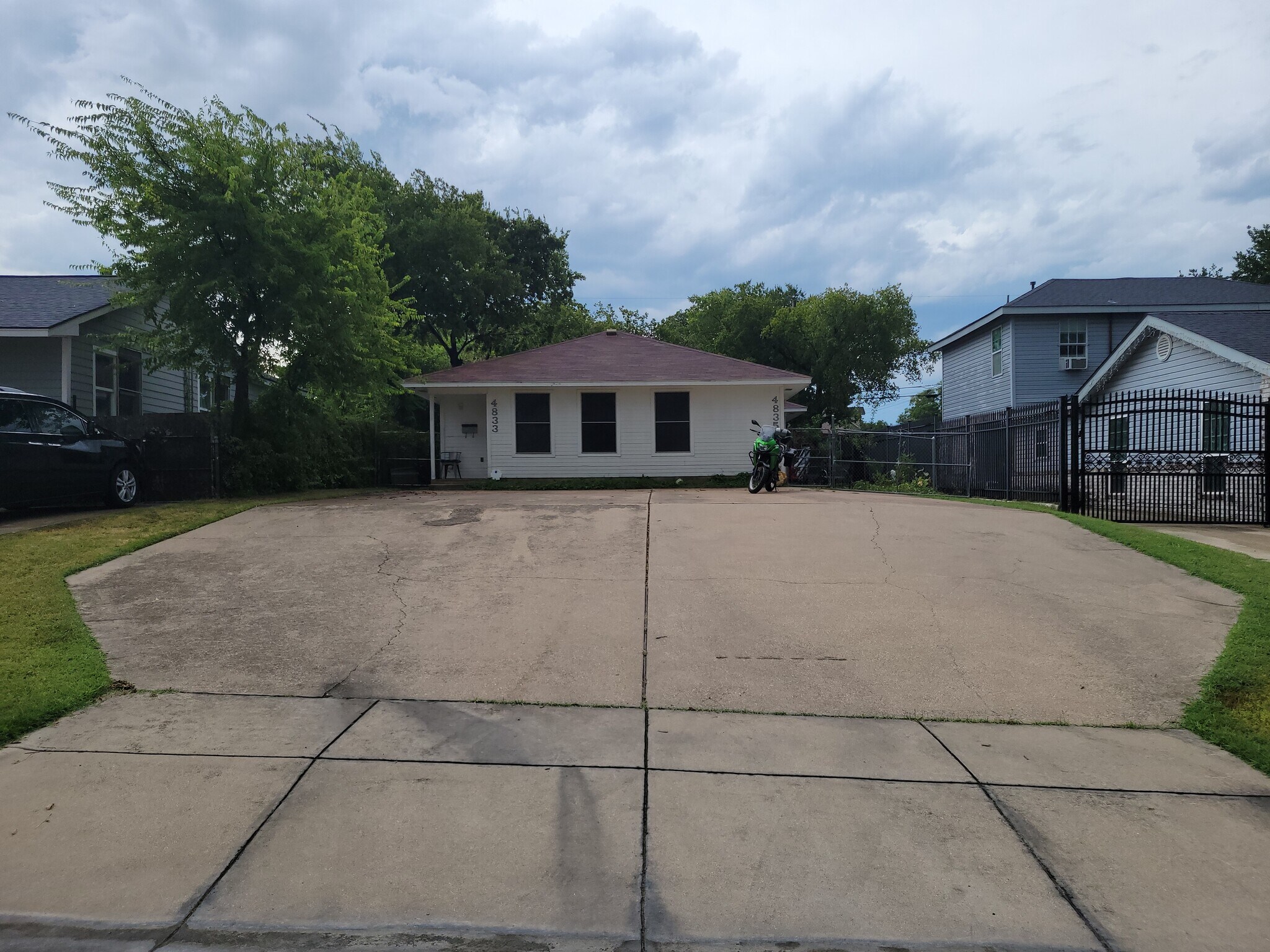 Building Photo - 4833 Townsend Dr