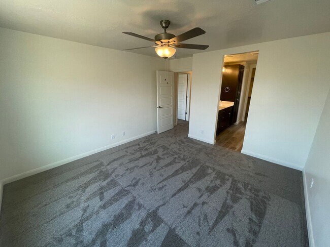 Building Photo - 1396 White Holw Ln