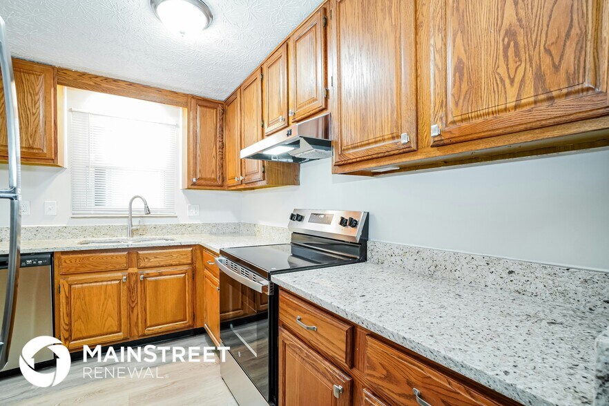 Building Photo - 511 Hilltop Dr