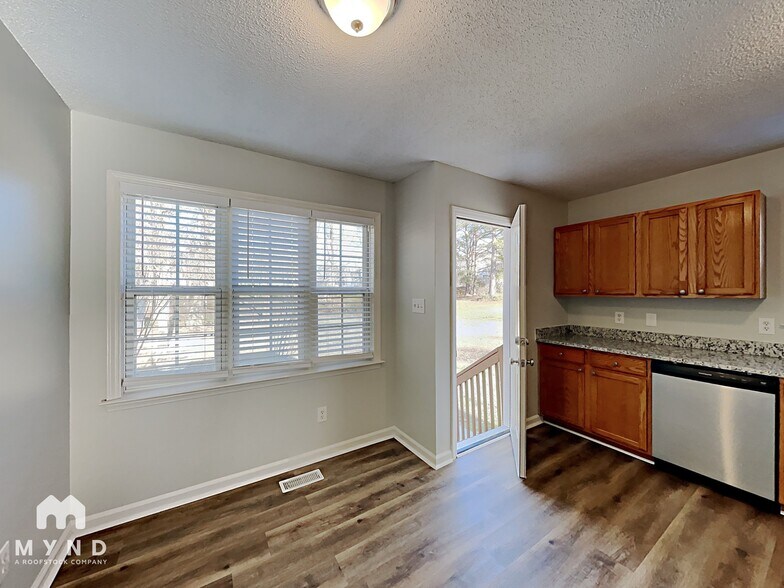 Building Photo - 108 Lippizanner Pl