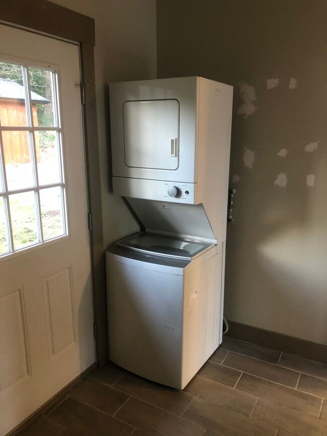 Building Photo - DC05